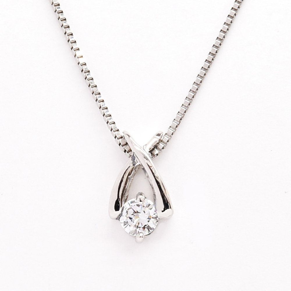 ダイアモンドネックレス