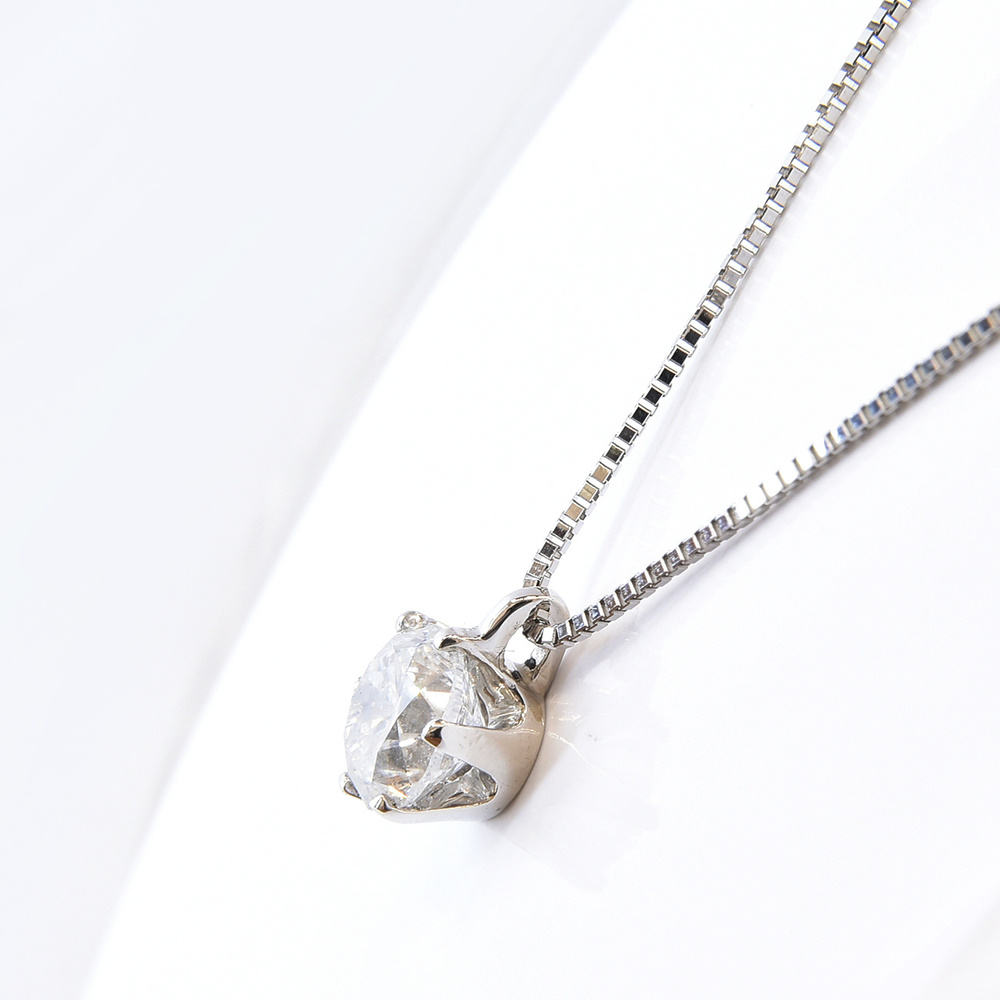 ダイアモンドネックレス