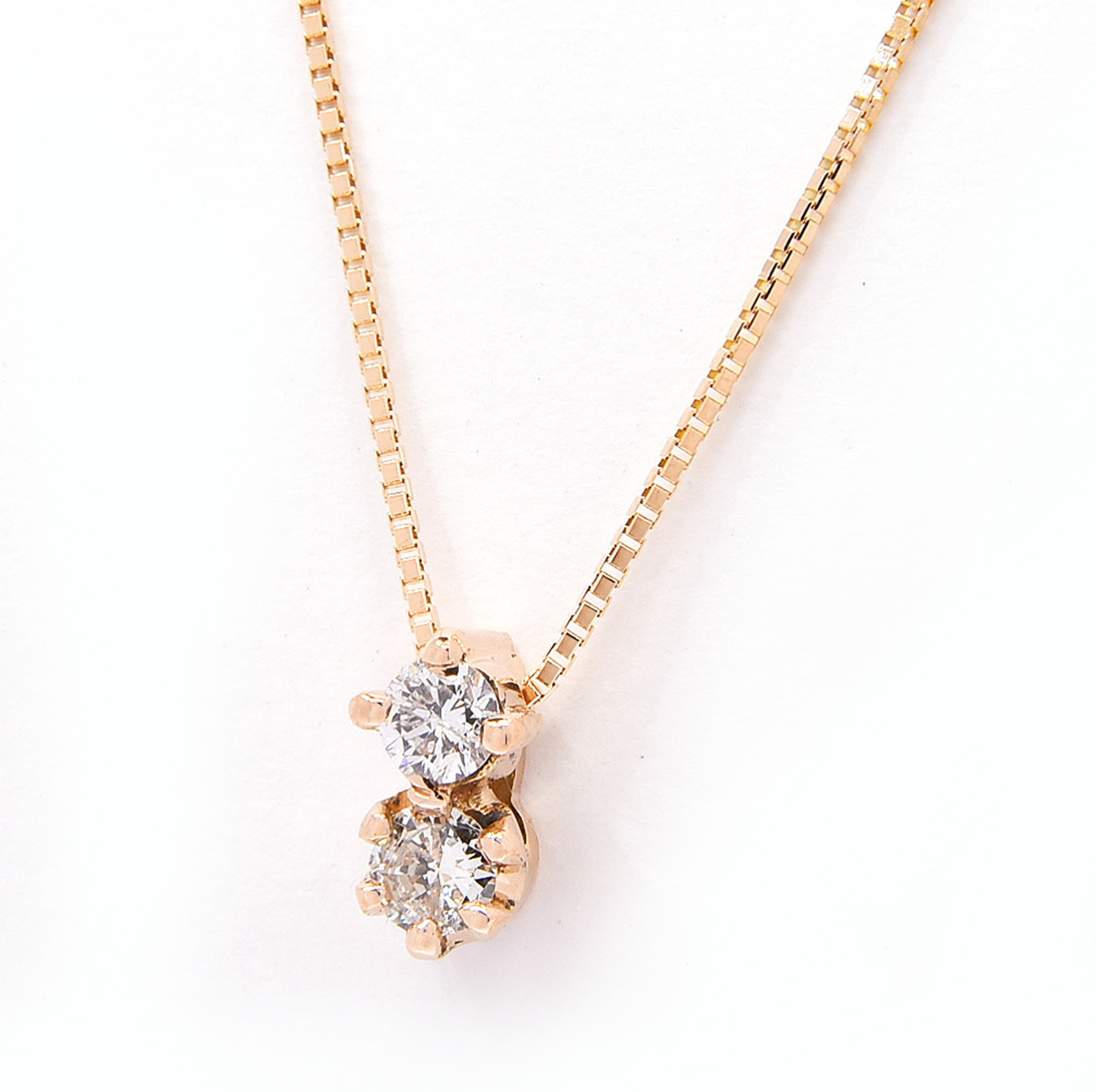 ダイアモンドネックレス