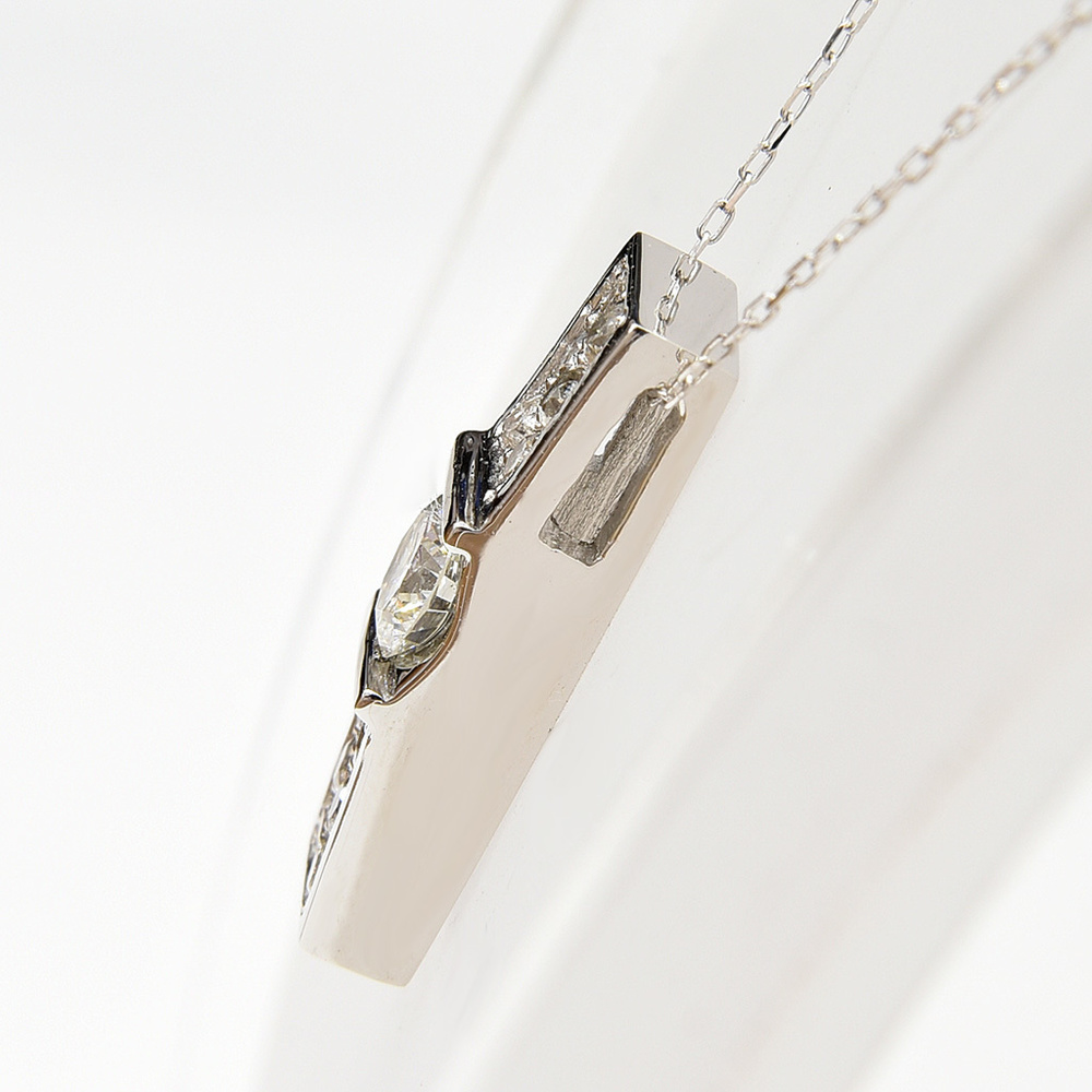 ダイアペンダント